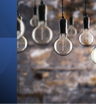 Concept of alternative options in negotiation and leverage through multiple choices and confident decision-making.